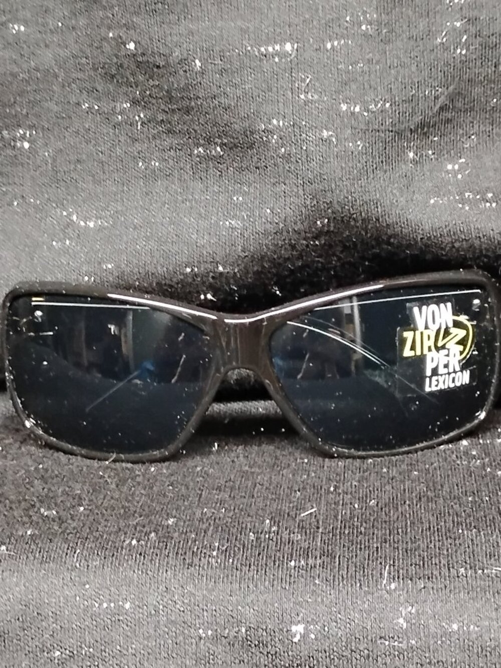 New in Box! Von Zip Lexicon Sunglasses (Blk/Yel)